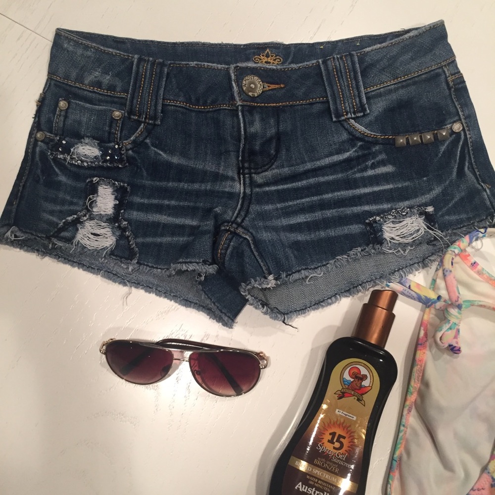 jean shorts with embellished pockets🥰